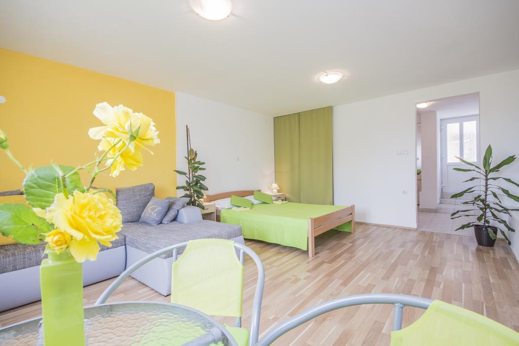 Pula Istria Apartments מראה חיצוני תמונה